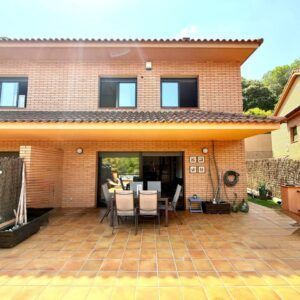 Chalet pareado en venta en Cabrils