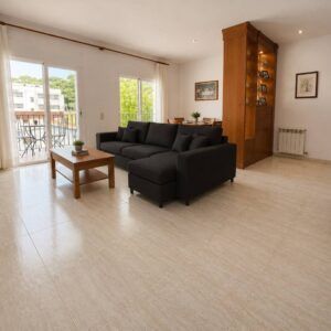 Piso en el centro de Llavaneras