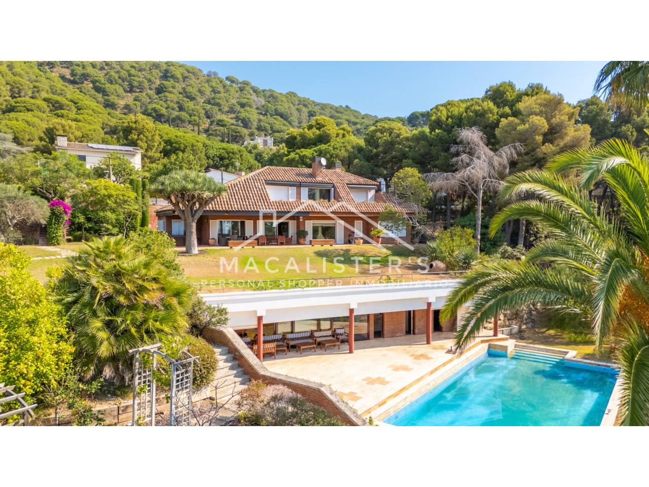 Villa mediterránea con piscina en Premià de Dalt